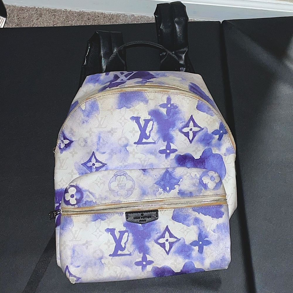 Louis Vuitton Discovery Backpack
PM Monogram Watercolor Blue